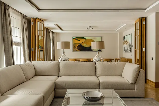 Upper Grosvenor Street, Mayfair, W1K, photo 3