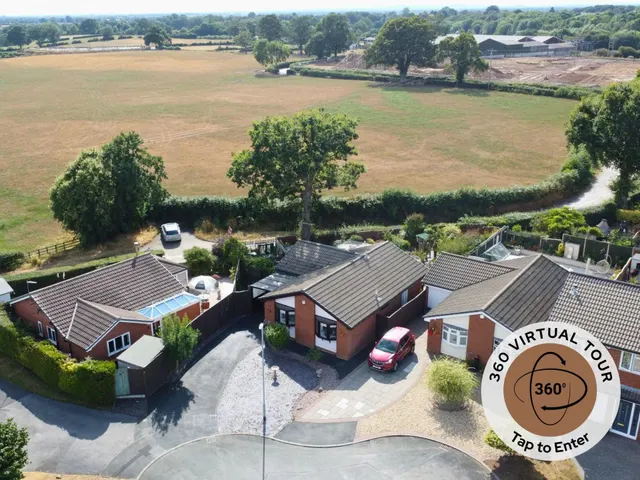 Ferndale Close, Sandbach, CW11, photo 1