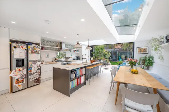 Dalberg Road, London, SW2, photo 1