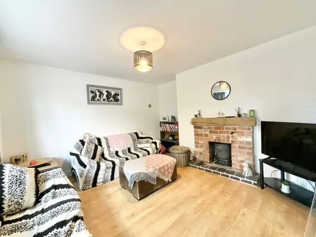 Cranberry Avenue, Checkley, ST10, photo 3