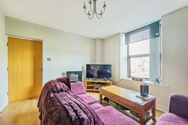 Commercial Street, Morley, LS27, photo 2