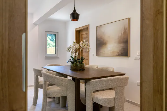 Photo 3 — Birch House, Loxford Road, Caterham, CR3