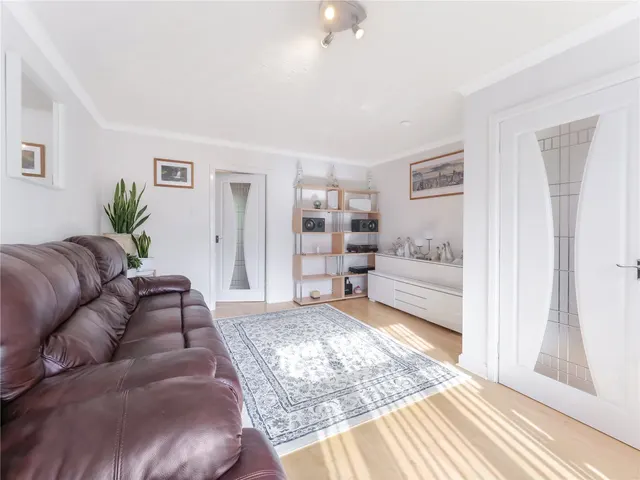 Rosemary Place, Stewartfield, G74, photo 2