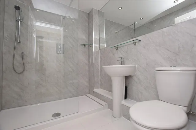 Thorner Lane, Scarcroft, LS14, photo 2