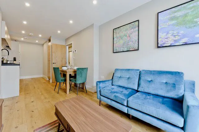 Photo 2 — Flat 4, Ocean House, 365 Fulham Road, London