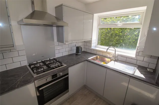 Warwick Road, Barnet, EN5, photo 2