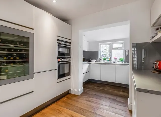 Photo 3 — Crown Road, Muswell Hill, N10