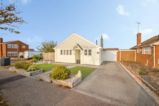Grenfell Avenue, Holland-On-Sea, Clacton-On-Sea, photo 1