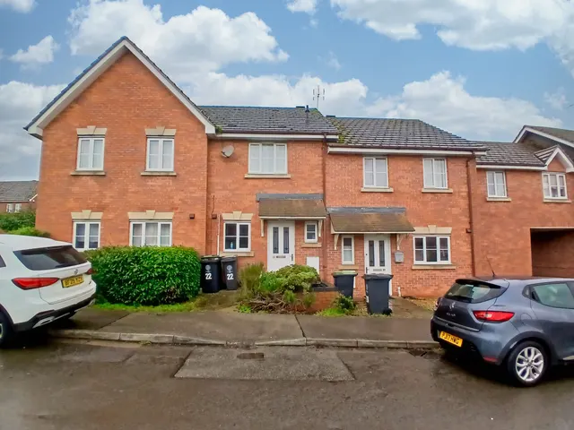 Gravely Street, Rushden, NN10, photo 1