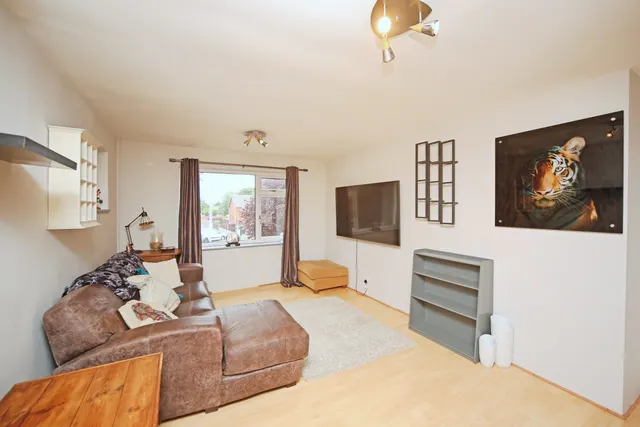 Windermere Drive, Worcester, photo 1
