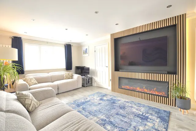 Vernal Close, Abbeymead, GL4, photo 3