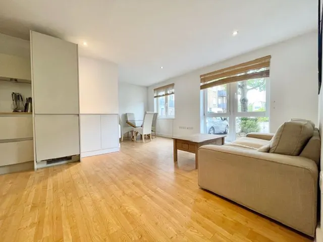 Hereford Road, London E3 2FP, photo 1