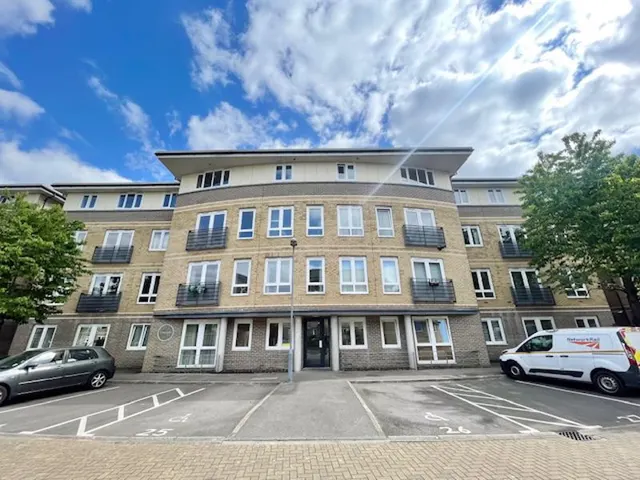 Photo 3 — Hereford Road, London E3 2FP
