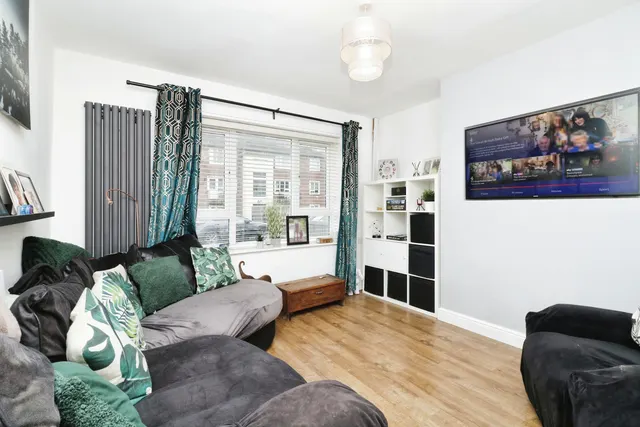 Photo 3 — Grange Avenue, Cheadle Hulme, Cheadle, Greater Manchester, SK8