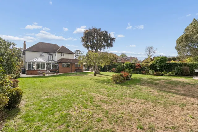 Clevehurst Close, Stoke Poges, SL2, photo 3
