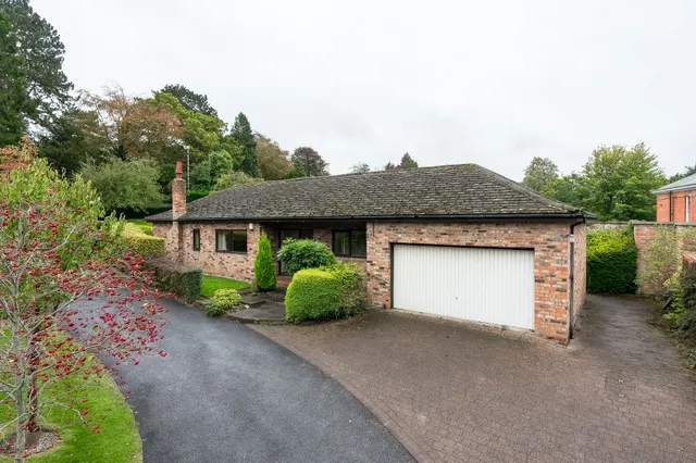 Alderley Edge, photo 1