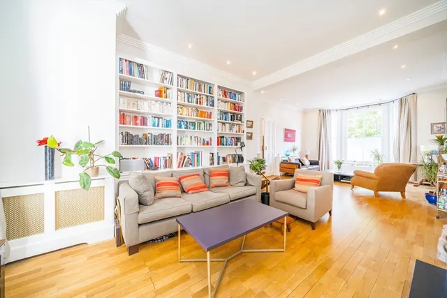 Devonport Road, W12, photo 2