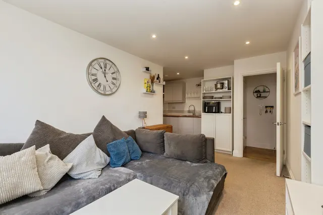 Walton Street, Aylesbury, HP21, photo 3