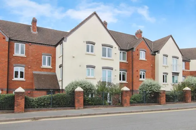 Leighswood Road, Aldridge, WS9, photo 1