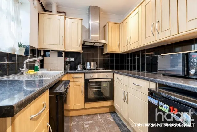 Salisbury Street, Swindon, SN1, photo 2