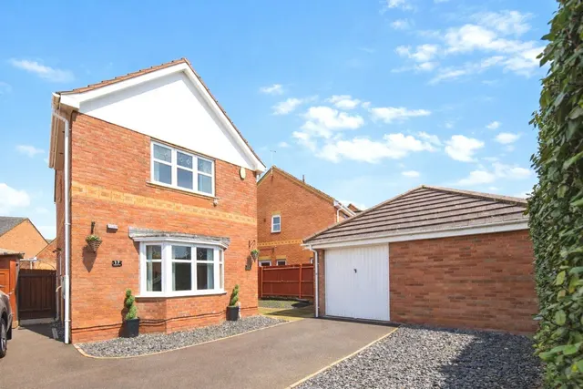 Northbourne Drive, Nuneaton, Warwickshire, CV11, photo 1