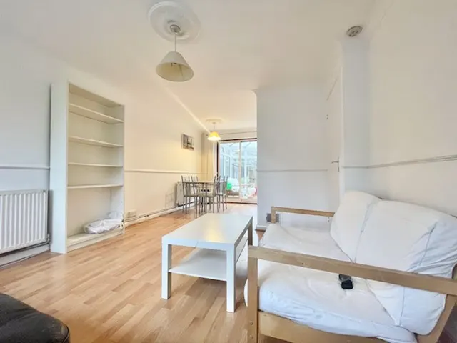 Kinburn Street, London SE16 6DN, photo 1