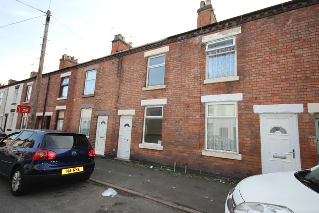 Oak Street, Burton upon Trent, DE14, photo 1