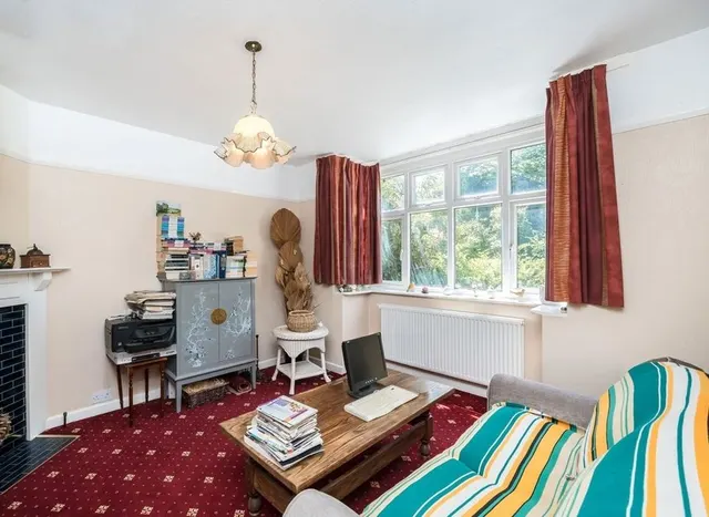 Photo 2 — Raeburn Avenue, Surbiton, KT5