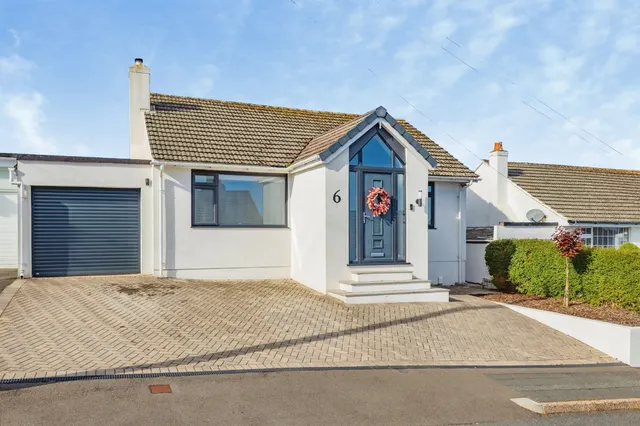 Dixon Close, Paignton, TQ3, photo 1