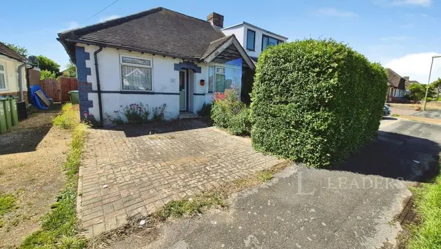 Lansdowne Avenue, Fareham, PO16, photo 1