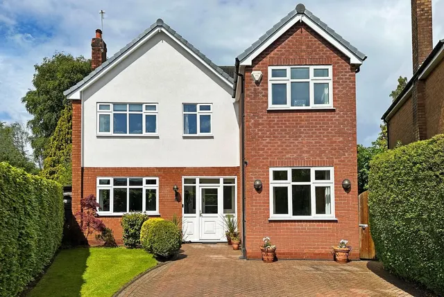 Winmarith Drive, Hale Barns, Cheshire WA15 8TJ, photo 1
