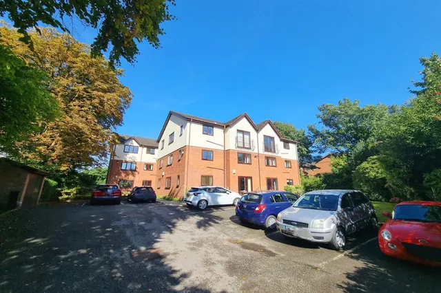 Parklands Charlton Drive, Sale, photo 1
