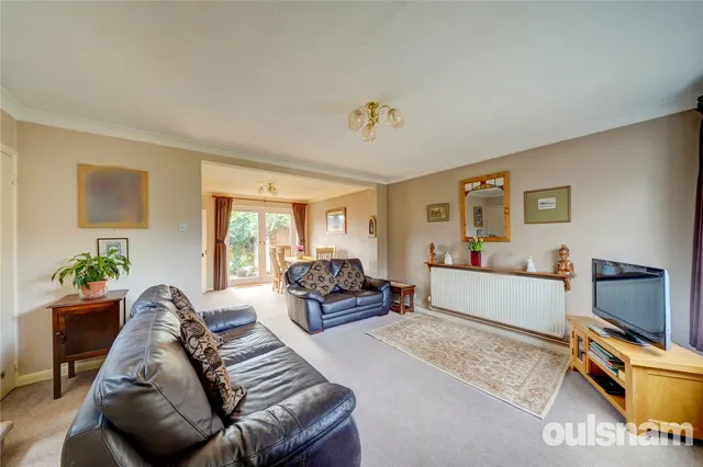 Photo 2 — Cherry Close, Droitwich, Worcestershire, WR9 7QN