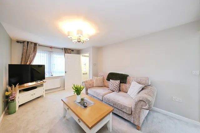 Photo 3 — Monteney Road, Sheffield, S5