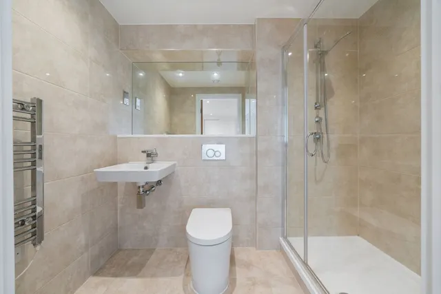 Western Gateway, London, E16, photo 3