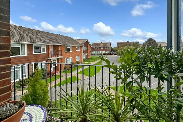 Rustington, Littlehampton, BN16, photo 2