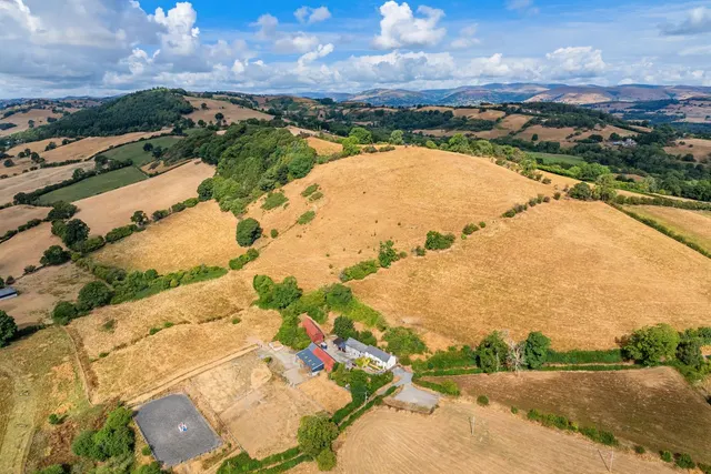 Llanfechain, SY22, photo 2