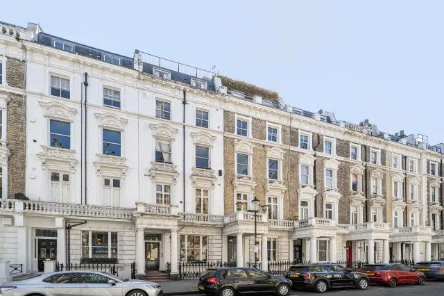 Linden Gardens, London, W2, photo 1