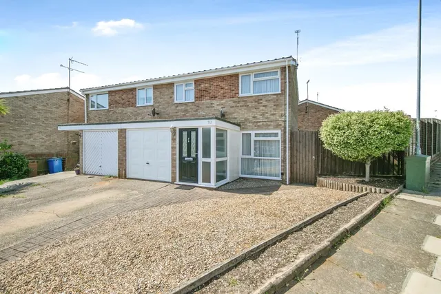 Holcombe Crescent, Ipswich, Suffolk, IP2, photo 1