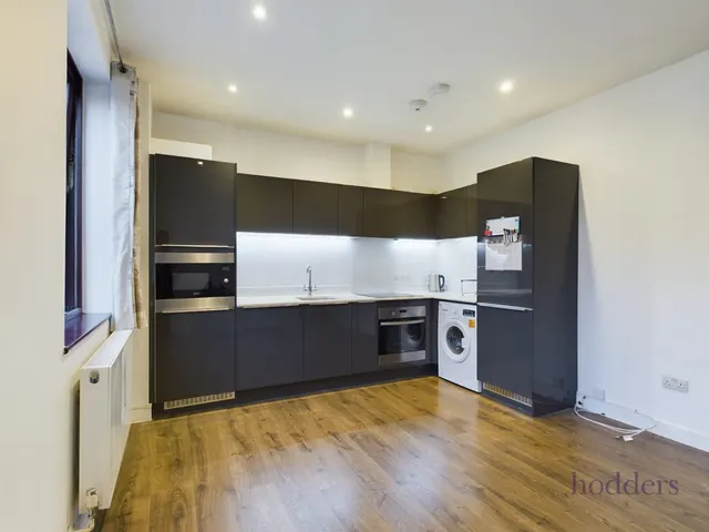 Hanworth Lane, Chertsey, KT16, photo 2