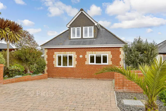 Preston Road, Bembridge, PO35, photo 1