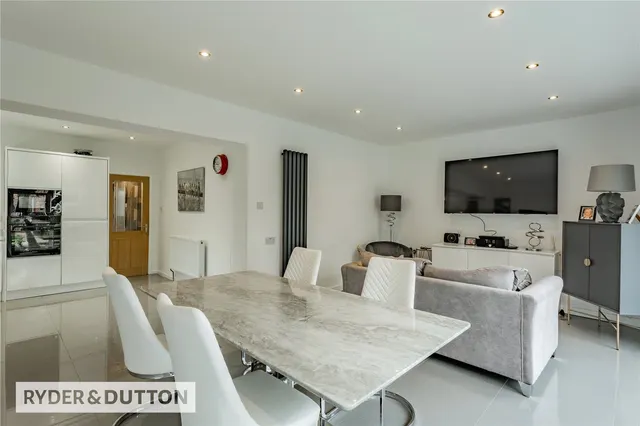 Teasdale Close, Chadderton, OL9, photo 2
