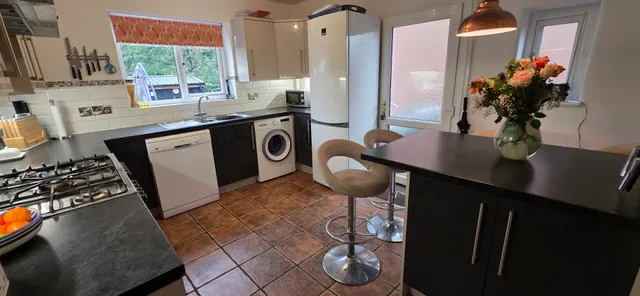 Kayswood Road, Marple, SK6, photo 3