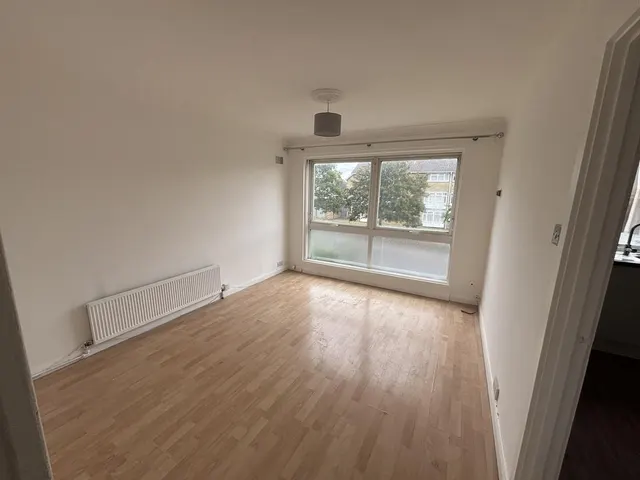 Whitehorse Lane, South Norwood, photo 2