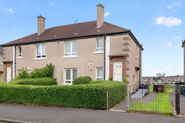 2 bedroom flat, Forge Street, Glasgow, G21