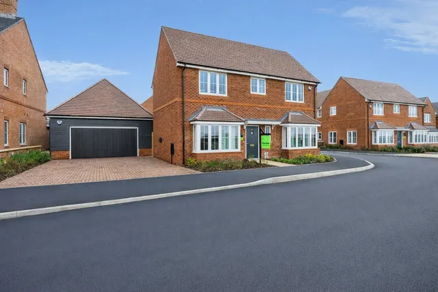Arabella Park, Great Kimble, Aylesbury, photo 1