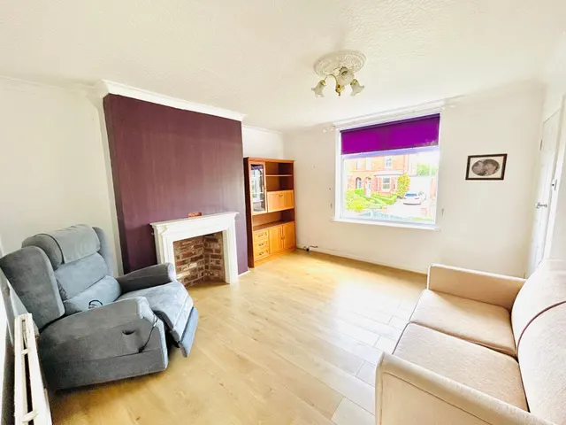 Barsbank Lane, Lymm, photo 2
