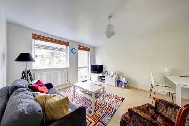 Harrowdene Gardens, TW11, photo 2