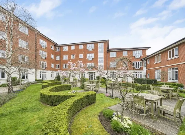 Langstone Way, Mill Hill, NW7, photo 1