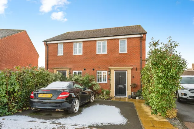 Chedworth Close, Stratford-Upon-Avon, CV37, photo 1